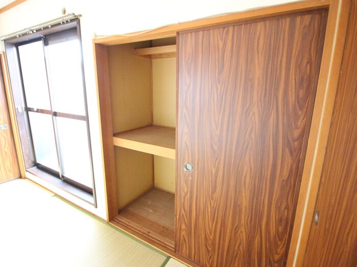 物件内観写真12　(収納)