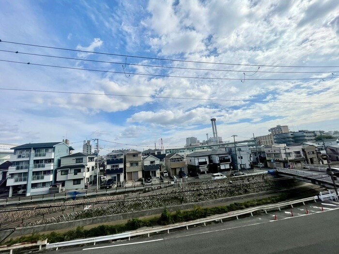 物件内観写真13　(室内からの展望)