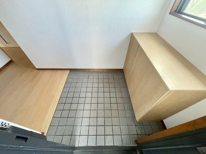 物件内観写真18　(玄関)