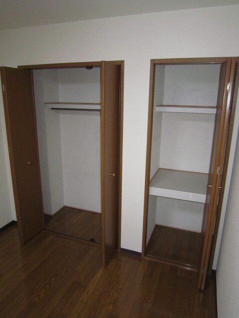 物件内観写真16　(収納)