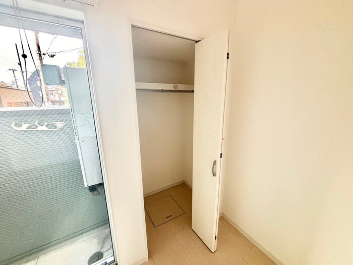 物件内観写真12　(収納)