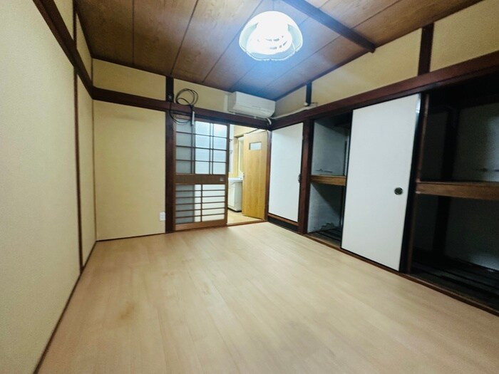 物件内観写真8　(居室)