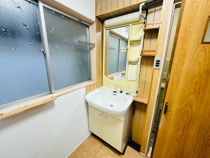 物件内観写真10　(洗面)