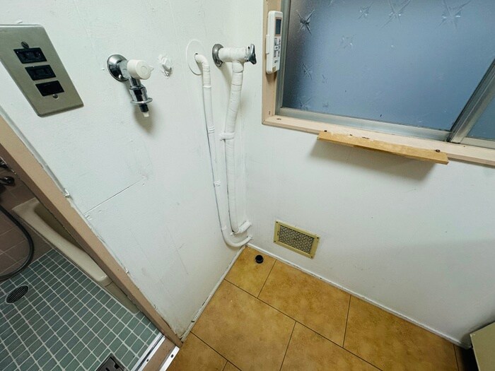 物件内観写真13　(洗濯機置場)