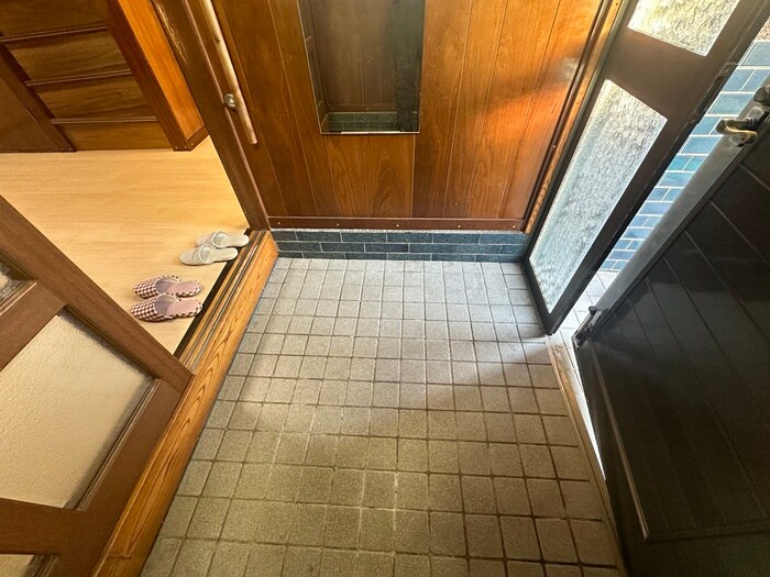 物件内観写真22　(玄関)