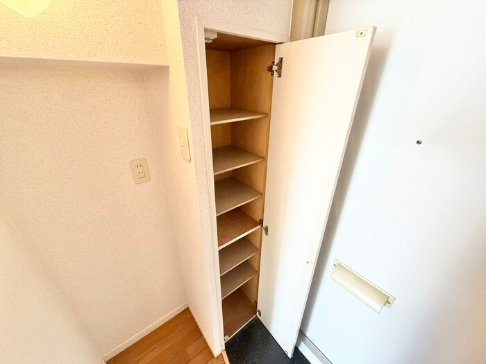 物件内観写真17　(靴箱)