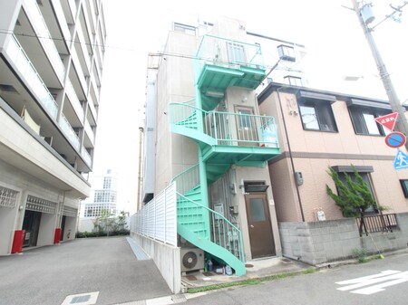 西尾ビル外観写真