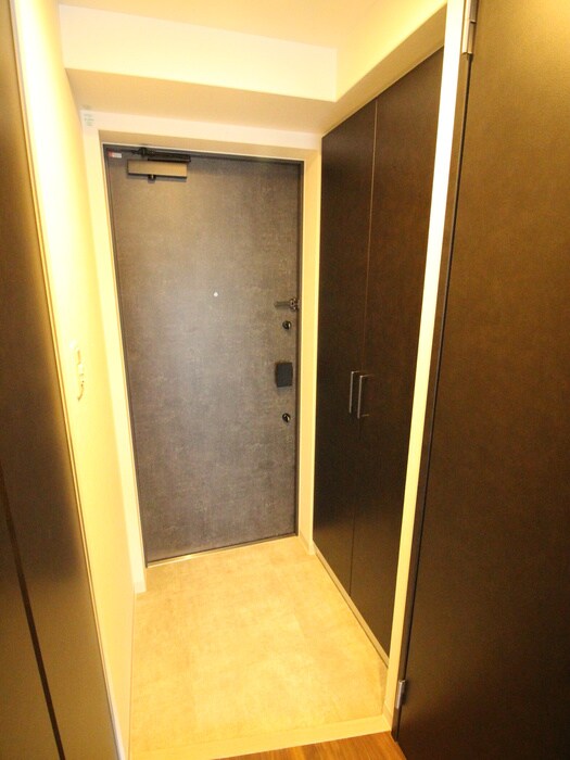 物件内観写真14　(玄関)