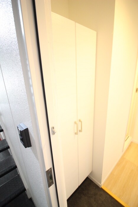 物件内観写真18　(靴箱)