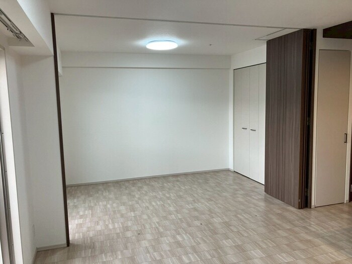 物件内観写真4　(居室)