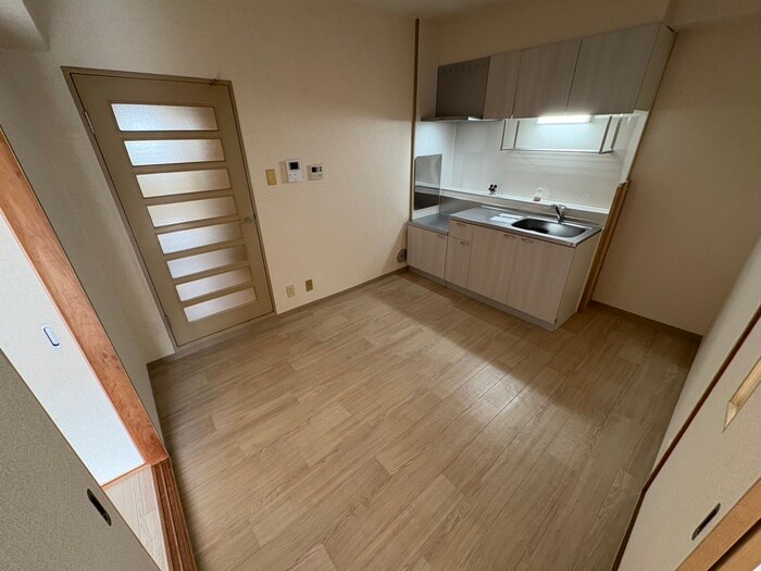 物件内観写真8　(居室)