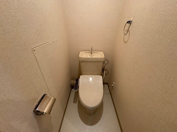 物件内観写真9　(トイレ)