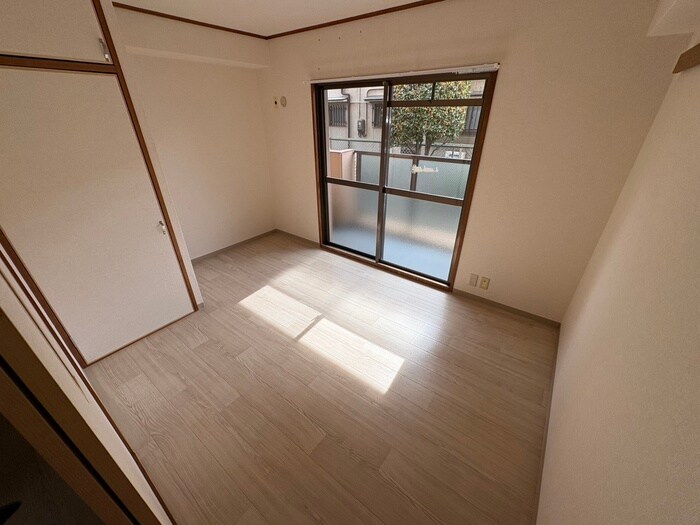 物件内観写真16　(居室)