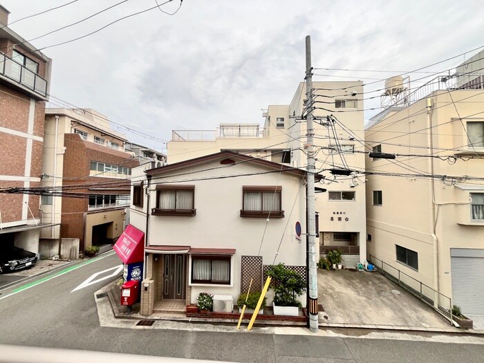 物件内観写真16　(室内からの展望)