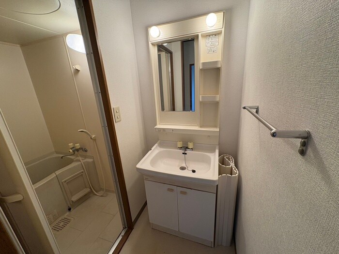 物件内観写真15　(洗面)