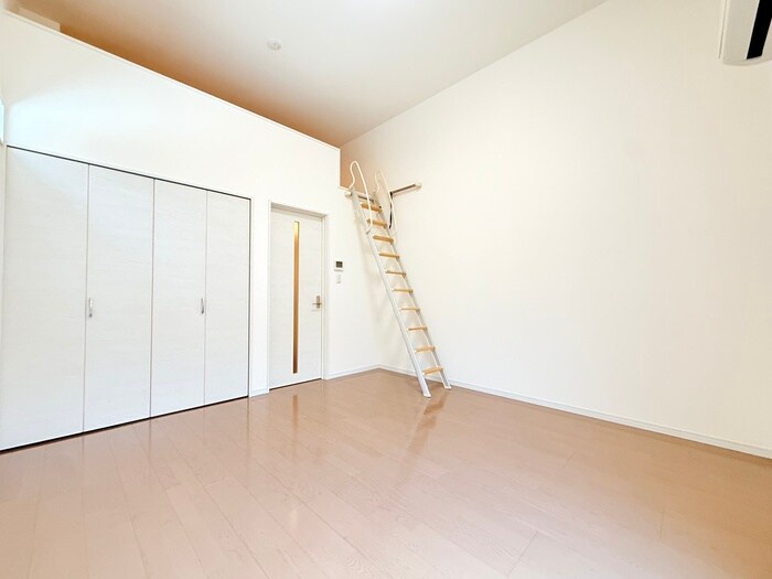 物件内観写真8　(居室)