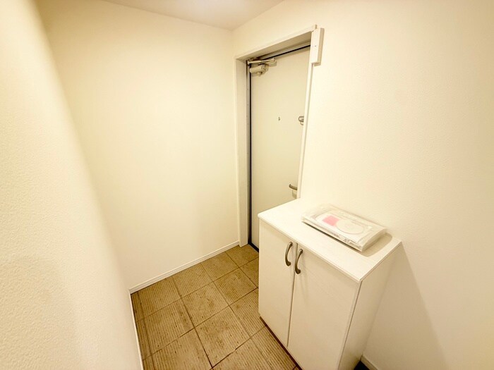 物件内観写真15　(玄関)