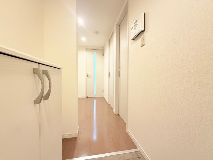 物件内観写真16　(廊下)
