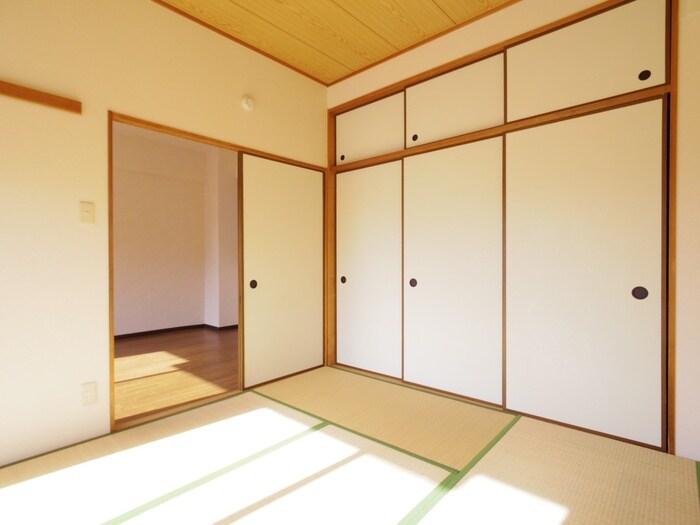 物件内観写真9　(居室)