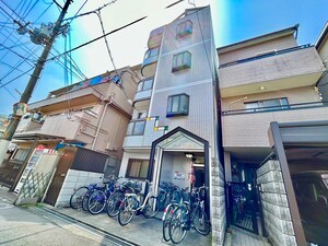 ハイツ荒川外観写真