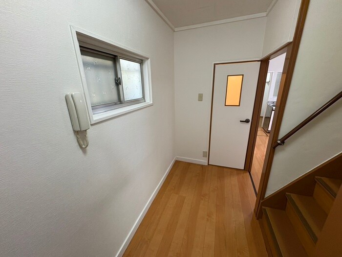 物件内観写真15　(廊下)