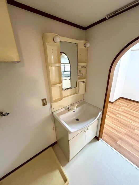 物件内観写真9　(洗面)