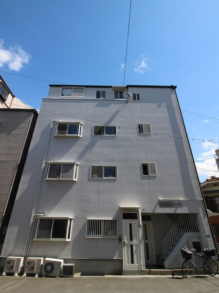 ＡＶＡＮＺＡＲＥ朝潮橋外観写真