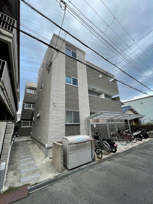 物件外観写真2　(外観写真)