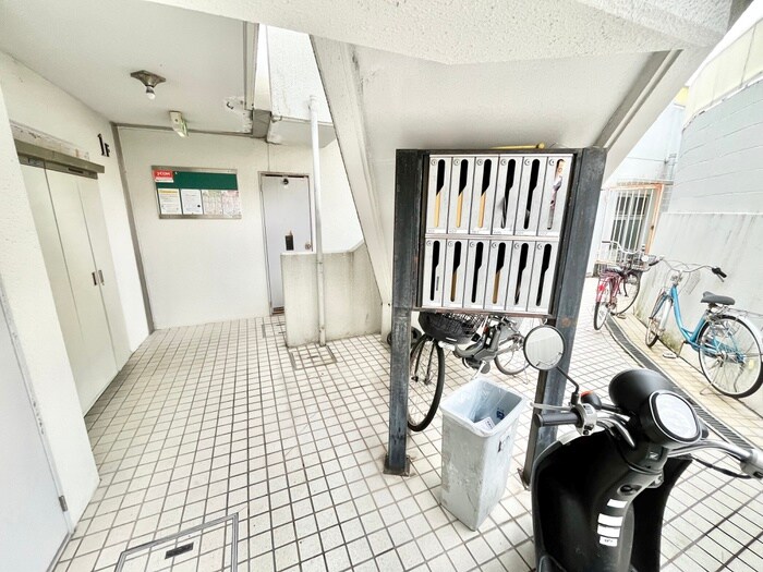 物件外観写真6　(建物設備)