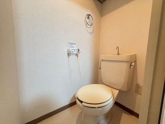 物件内観写真11　(トイレ)