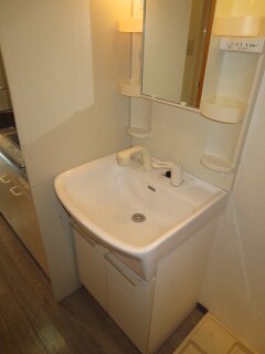 物件内観写真11　(洗面)