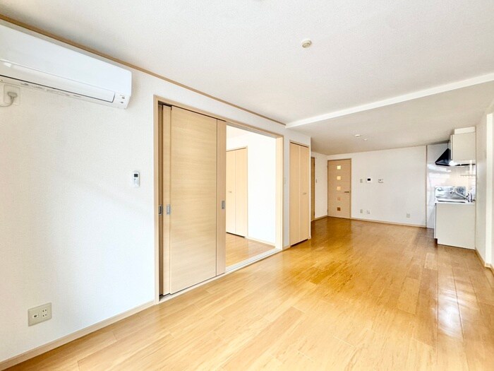 物件内観写真8　(居室)