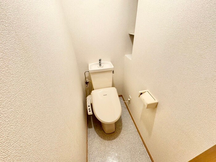 物件内観写真12　(トイレ)