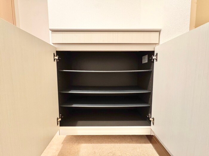 物件内観写真18　(靴箱)