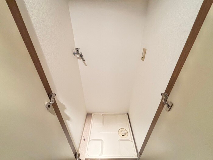 物件内観写真13　(洗濯機置場)