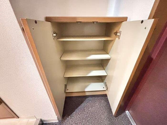 物件内観写真17　(靴箱)