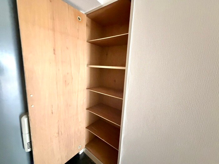物件内観写真13　(靴箱)