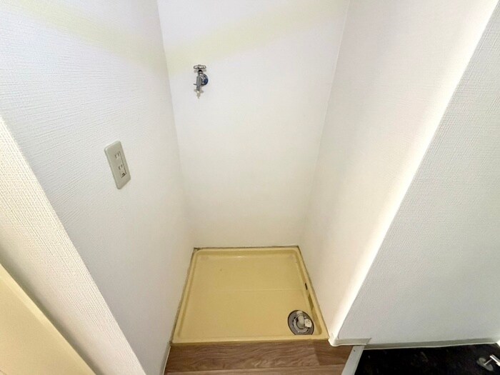 物件内観写真14　(洗濯機置場)