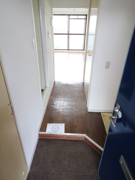 物件内観写真15　(玄関)
