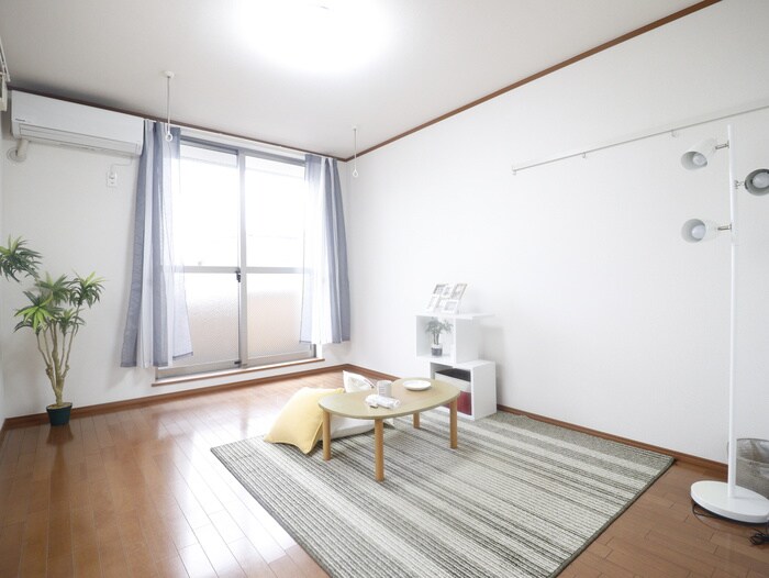 物件内観写真5　(居室)