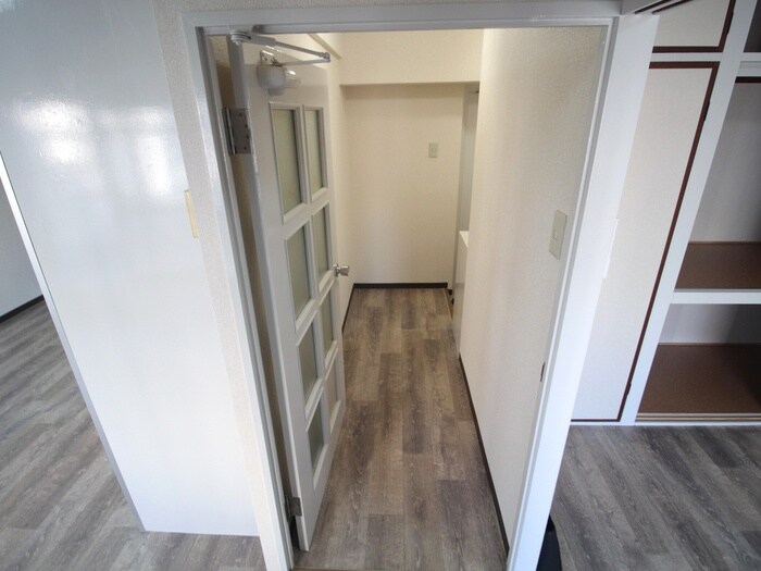 物件内観写真9　(廊下)