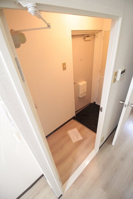 物件内観写真9　(廊下)