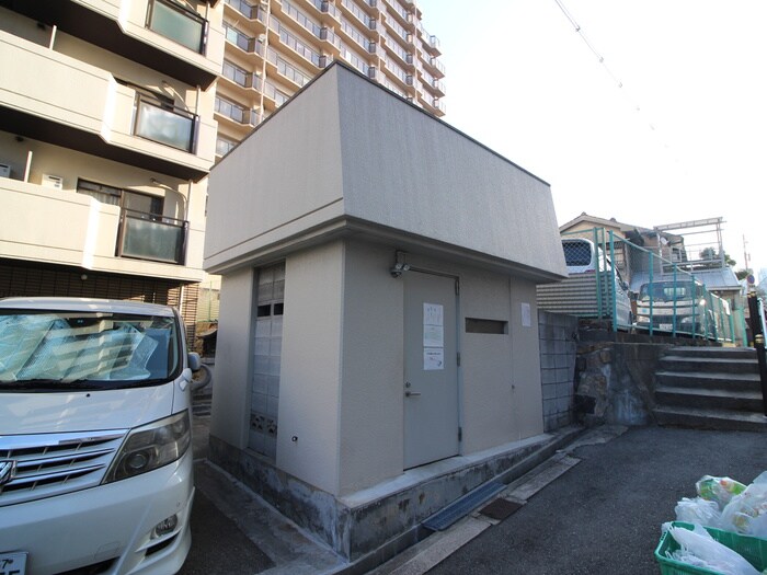 物件外観写真4　(建物設備)