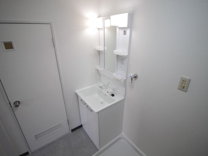 物件内観写真12　(洗面)