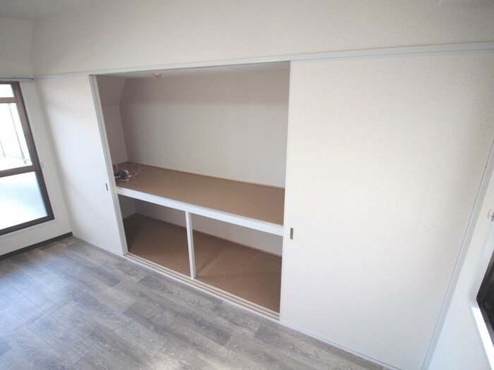 物件内観写真18　(収納)