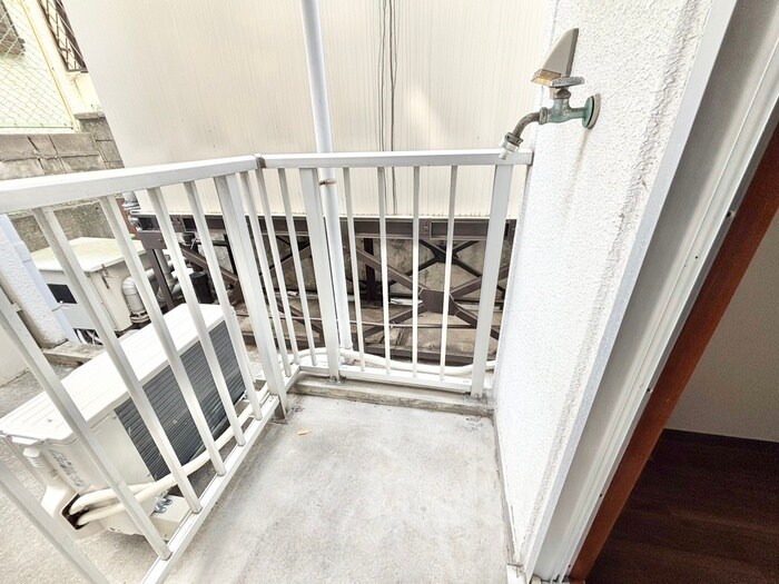 物件内観写真14　(洗濯機置場)