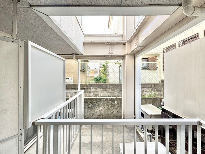 物件内観写真16　(室内からの展望)