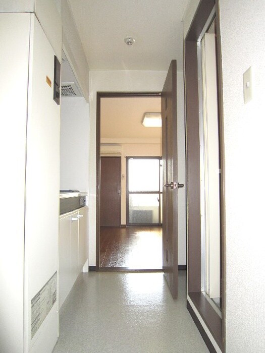 物件内観写真15　(玄関)