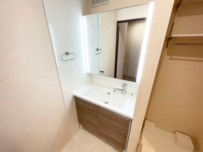 物件内観写真13　(洗面)