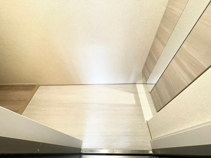 物件内観写真17　(玄関)